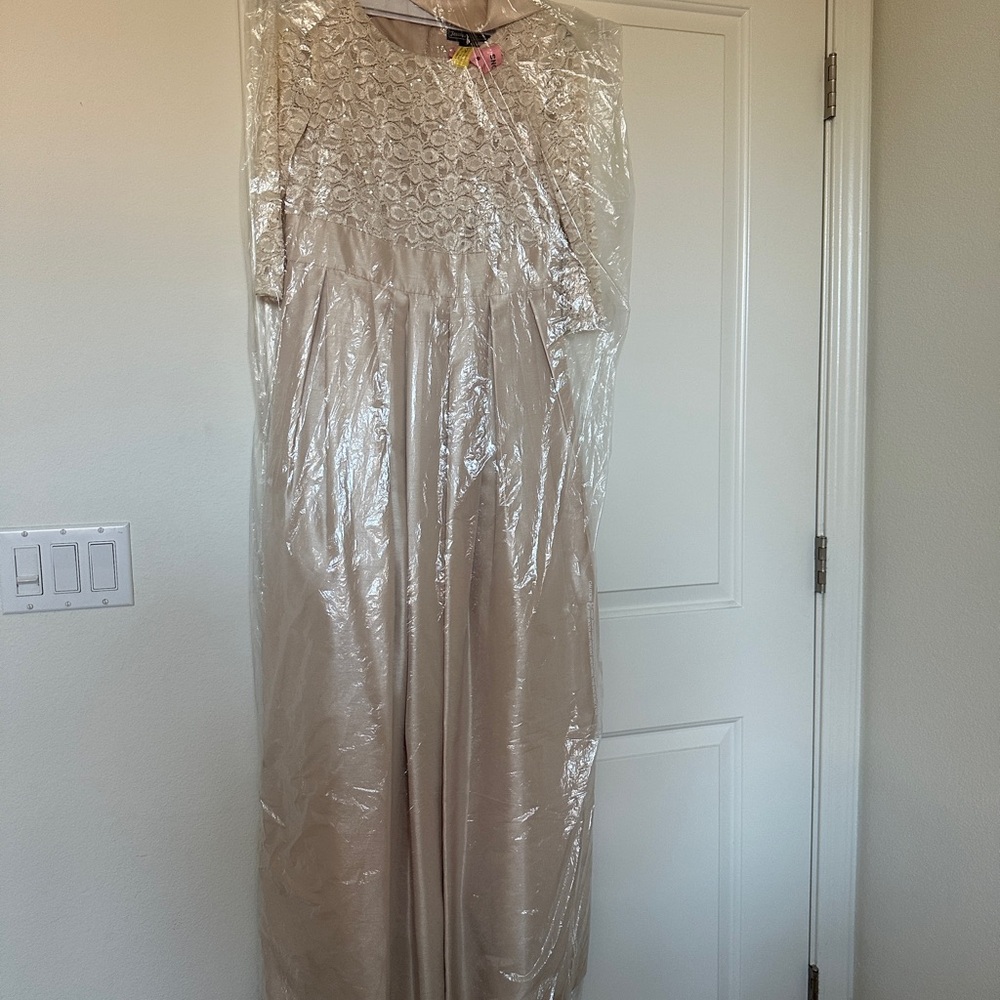 only worn for an evening dress size 10p